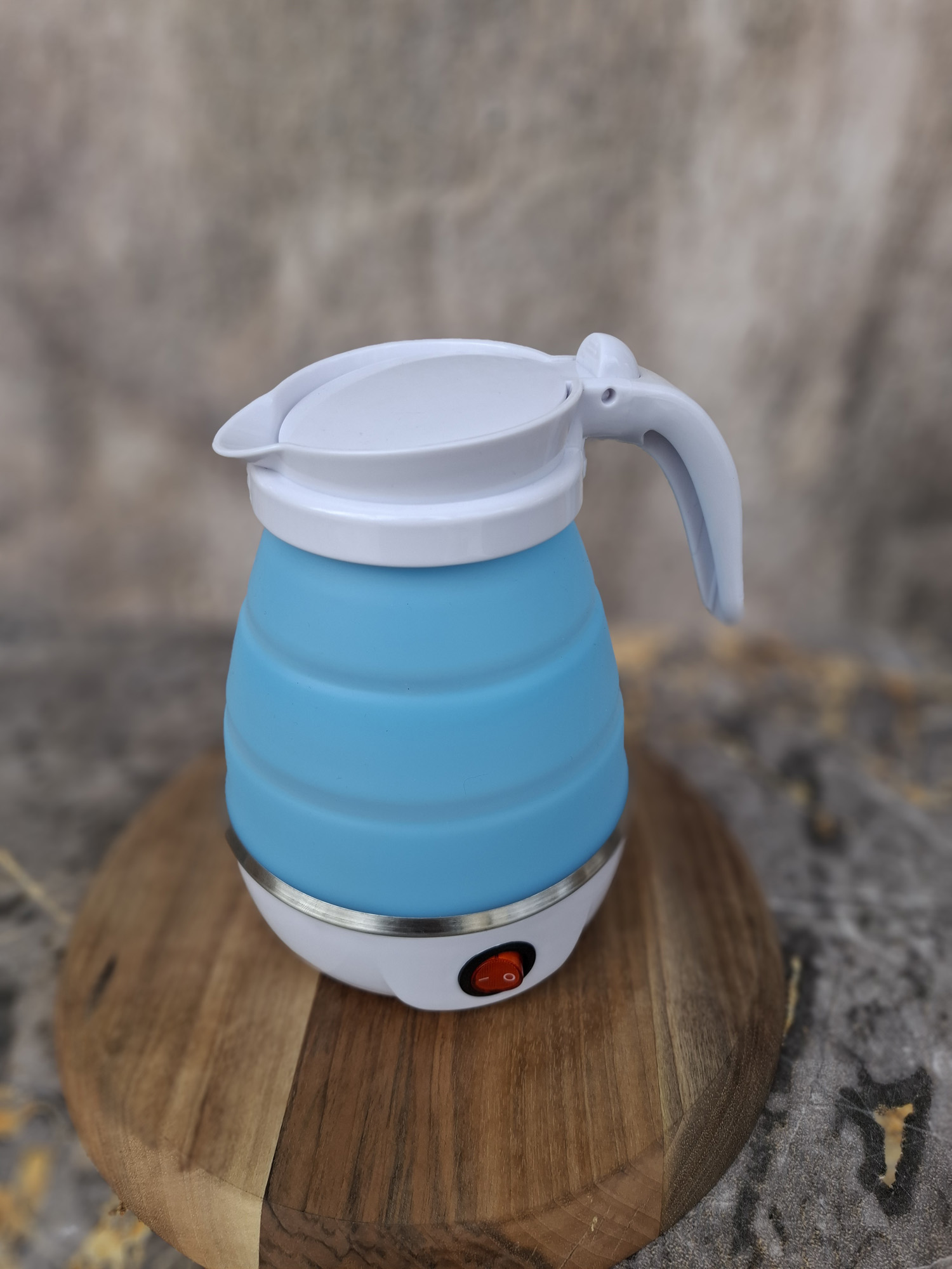 کتری قابل حمل کمپینگ 0.6 لیتری  سیلیکونی